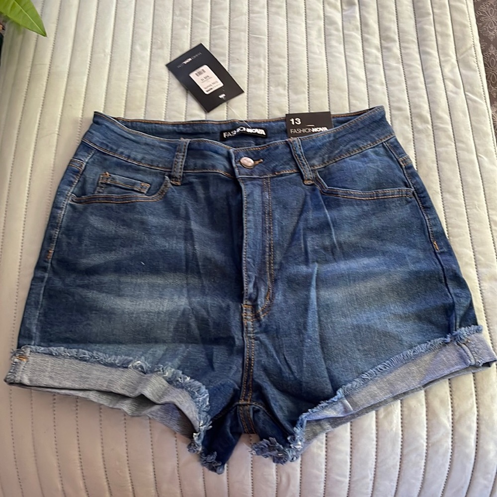 Never worn. Tags on.